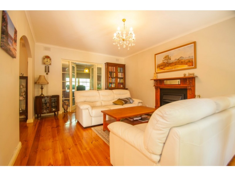 8 Fairlie Drive, Flagstaff Hill SA 5159