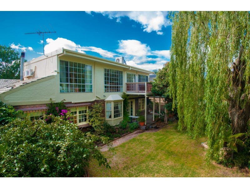 8 Fairlie Drive, Flagstaff Hill SA 5159