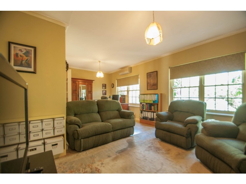 8 Fairlie Drive, Flagstaff Hill SA 5159