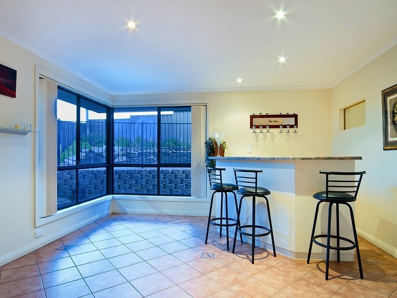 22 Alfonso Drive, Hallett Cove SA 5158