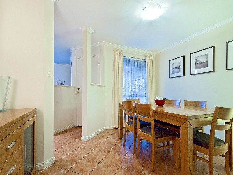 22 Alfonso Drive, Hallett Cove SA 5158