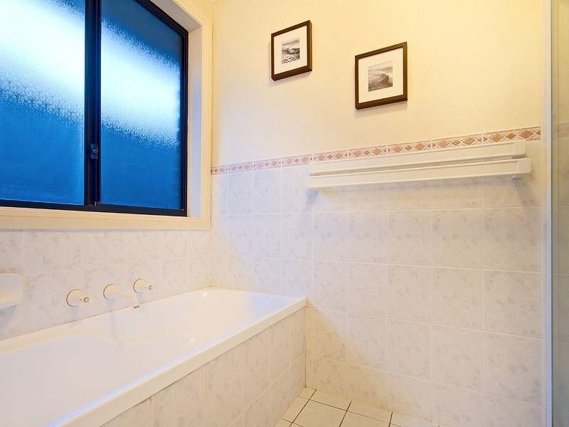 22 Alfonso Drive, Hallett Cove SA 5158