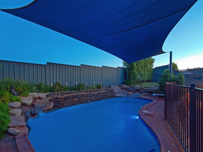 22 Alfonso Drive, Hallett Cove SA 5158