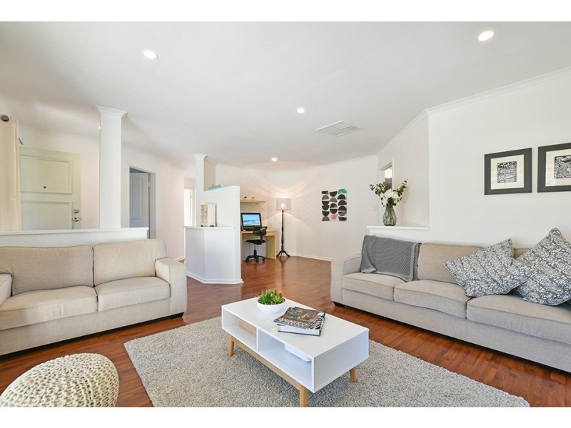 4 Horndale Drive, Happy Valley SA 5159
