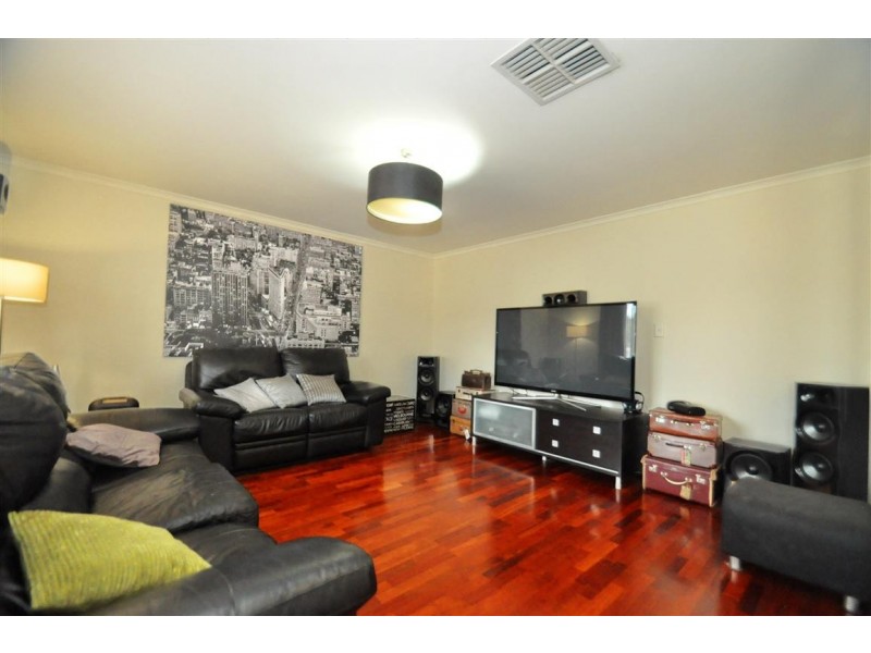 76 Investigator Drive, Woodcroft SA 5162