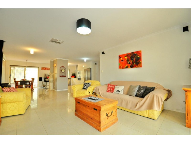 76 Investigator Drive, Woodcroft SA 5162