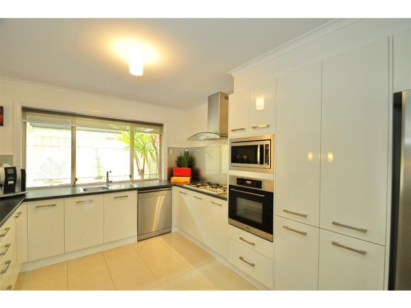 76 Investigator Drive, Woodcroft SA 5162