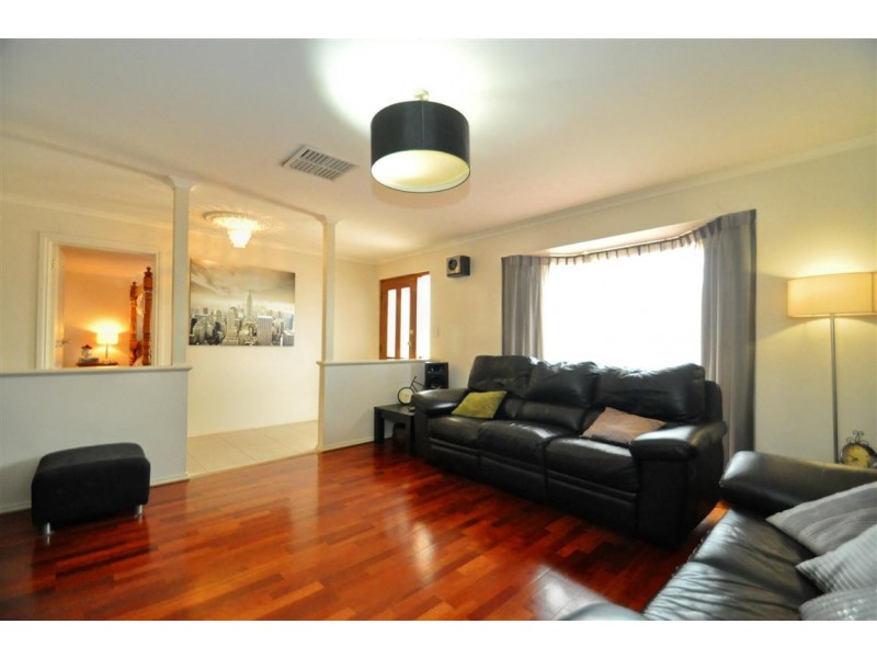 76 Investigator Drive, Woodcroft SA 5162