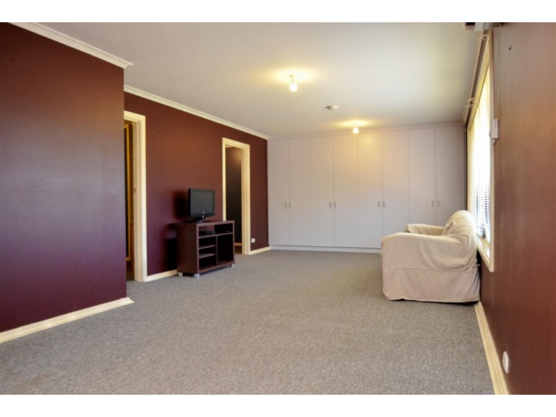 9 Dargi Court, Trott Park SA 5158