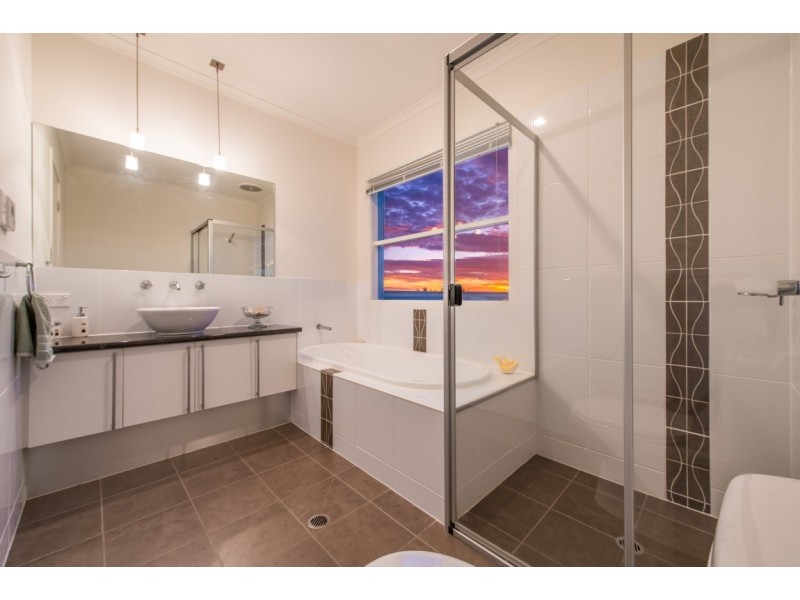 19 Harbour Drive, Seaford Rise SA 5169