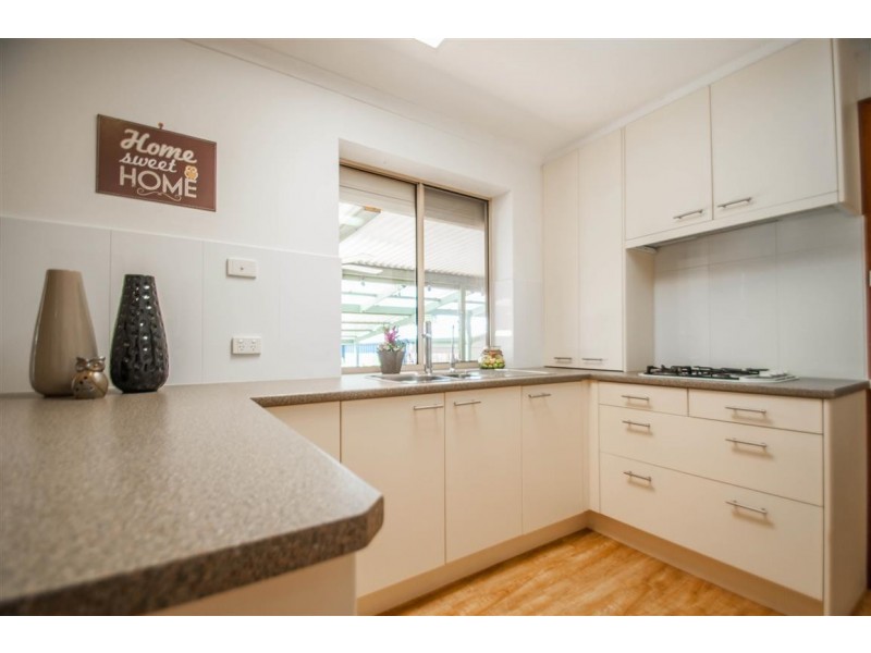 11 James Road, Happy Valley SA 5159