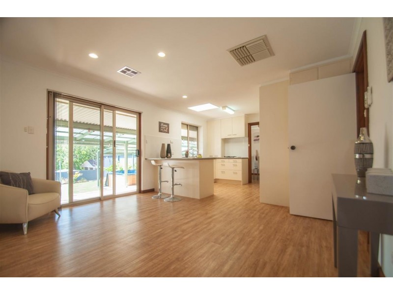 11 James Road, Happy Valley SA 5159