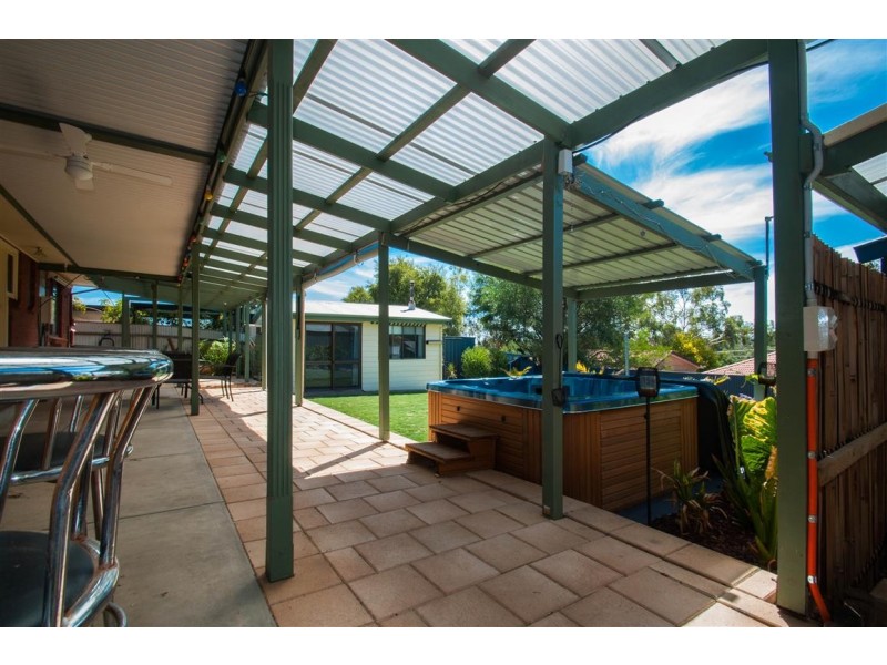 11 James Road, Happy Valley SA 5159