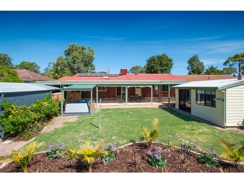 11 James Road, Happy Valley SA 5159
