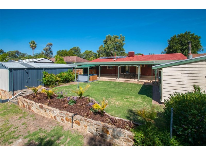 11 James Road, Happy Valley SA 5159
