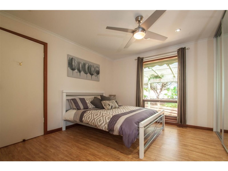 11 James Road, Happy Valley SA 5159