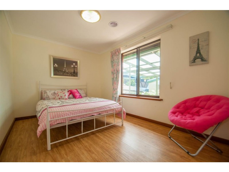 11 James Road, Happy Valley SA 5159