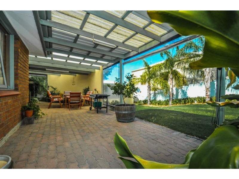 10 Magnolia Avenue, Happy Valley SA 5159