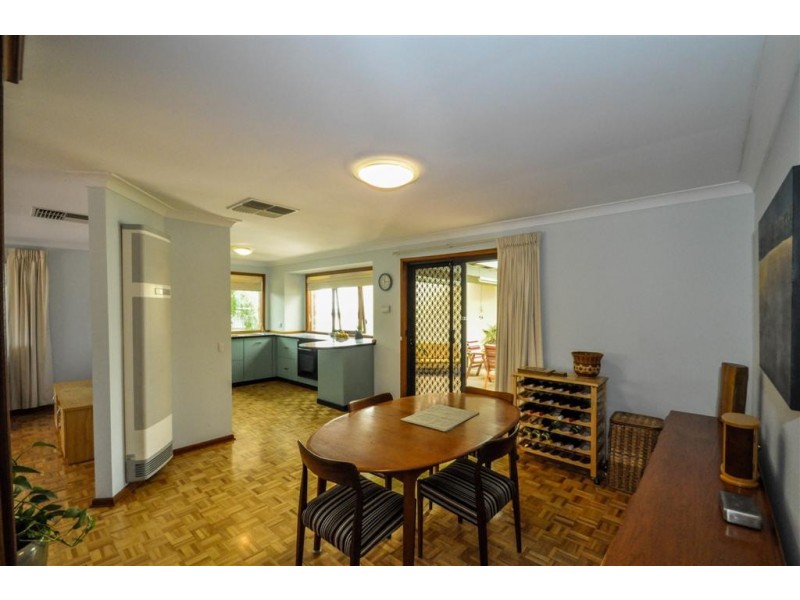 10 Magnolia Avenue, Happy Valley SA 5159