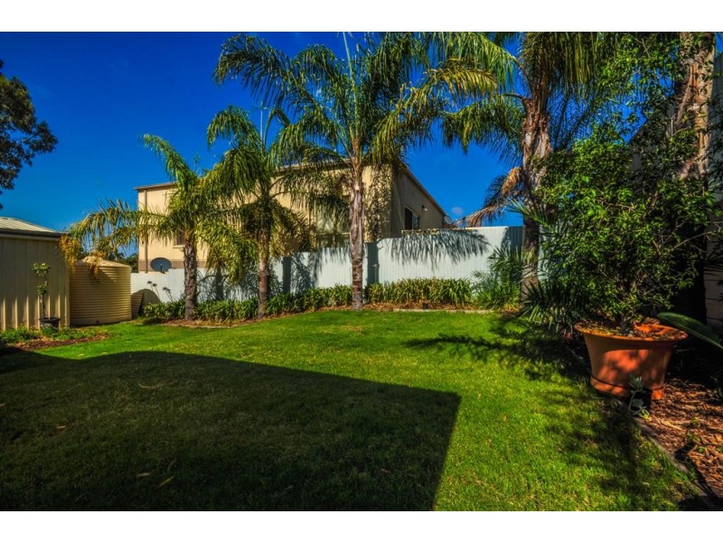 10 Magnolia Avenue, Happy Valley SA 5159