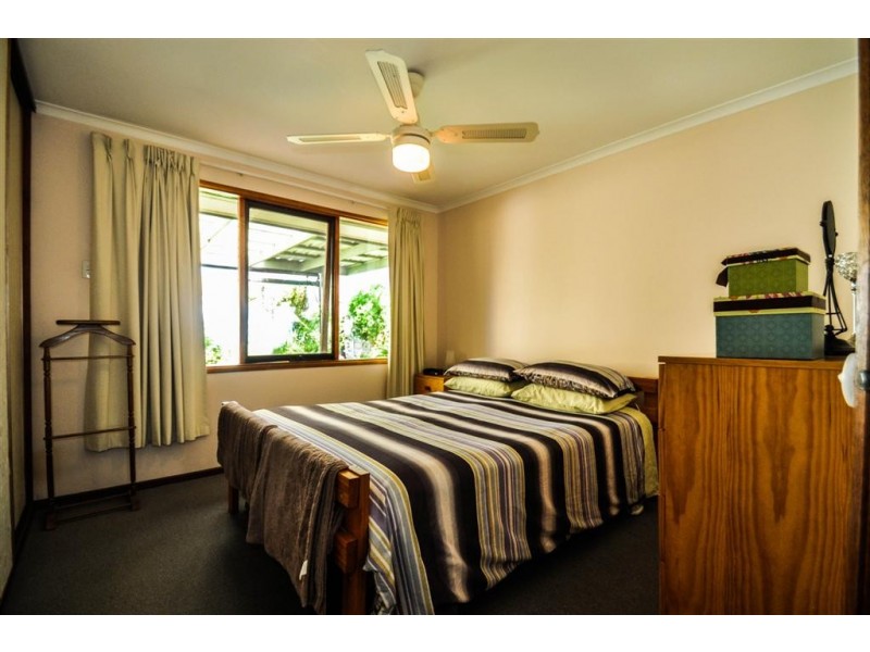 10 Magnolia Avenue, Happy Valley SA 5159