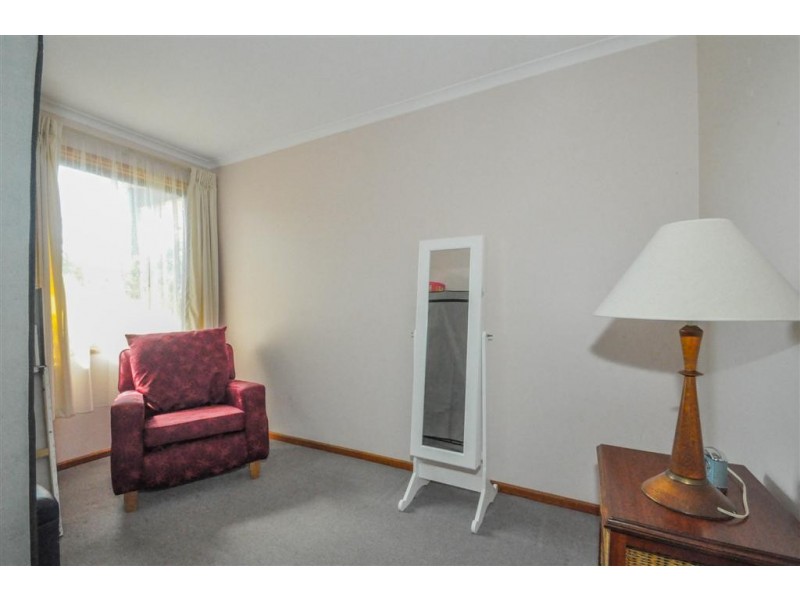 10 Magnolia Avenue, Happy Valley SA 5159