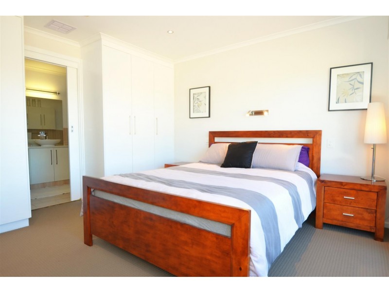 4 Oakvale Way, Hallett Cove SA 5158