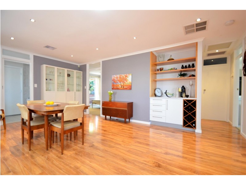 4 Oakvale Way, Hallett Cove SA 5158