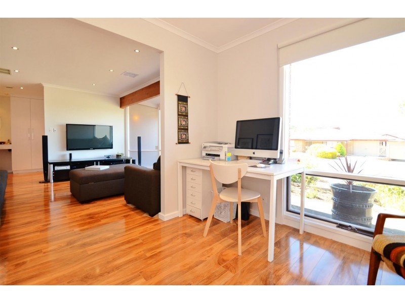 4 Oakvale Way, Hallett Cove SA 5158