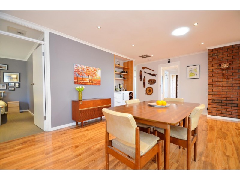 4 Oakvale Way, Hallett Cove SA 5158