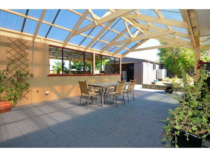 4 Oakvale Way, Hallett Cove SA 5158