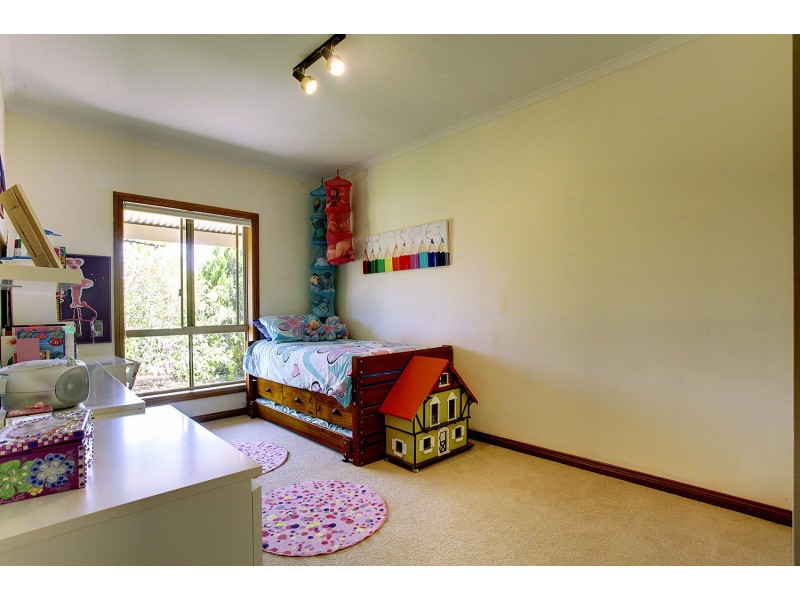 35 Waverley Drive, Willunga SA 5172