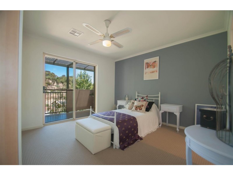 19 Ridgefield Avenue, Seaview Downs SA 5049
