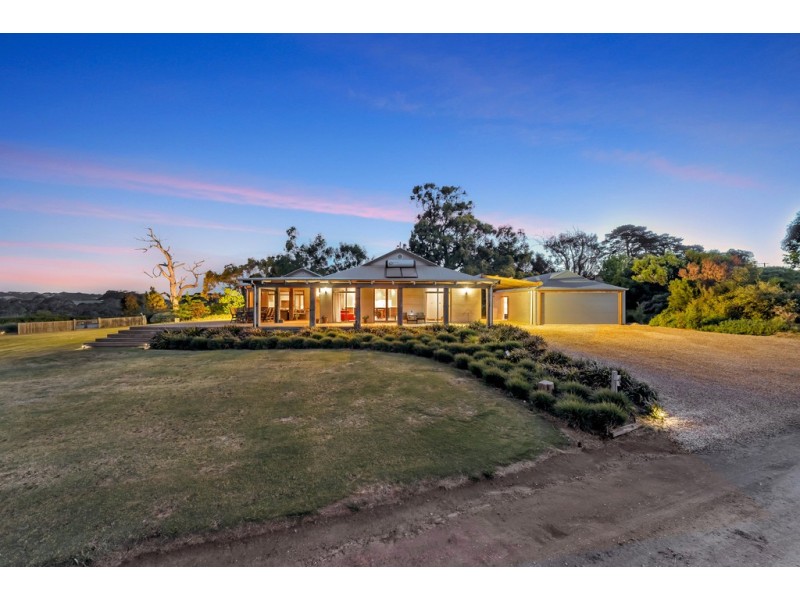 19 Bishop Road, Willunga Hill SA 5172