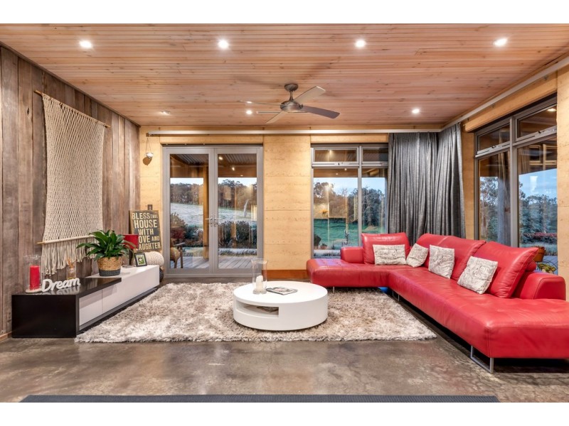 19 Bishop Road, Willunga Hill SA 5172