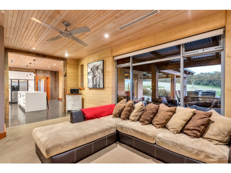 19 Bishop Road, Willunga Hill SA 5172