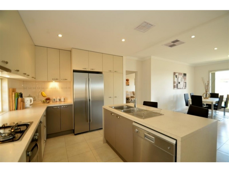 11 Atlantis Avenue, Seaford Meadows SA 5169