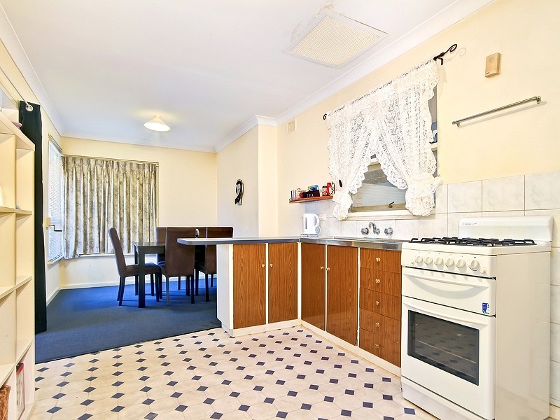30 Carbenet Drive, Hackham SA 5163