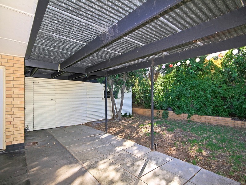 30 Carbenet Drive, Hackham SA 5163