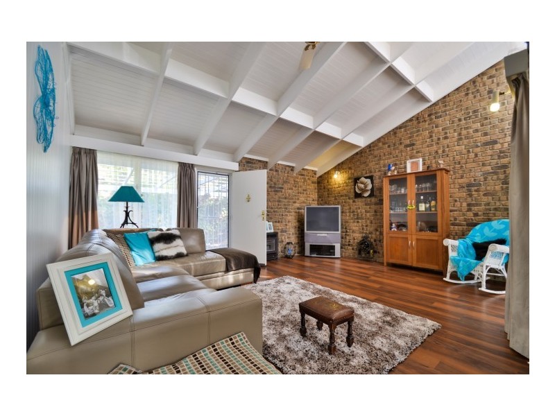 1 Grassdale Rise, Aberfoyle Park SA 5159