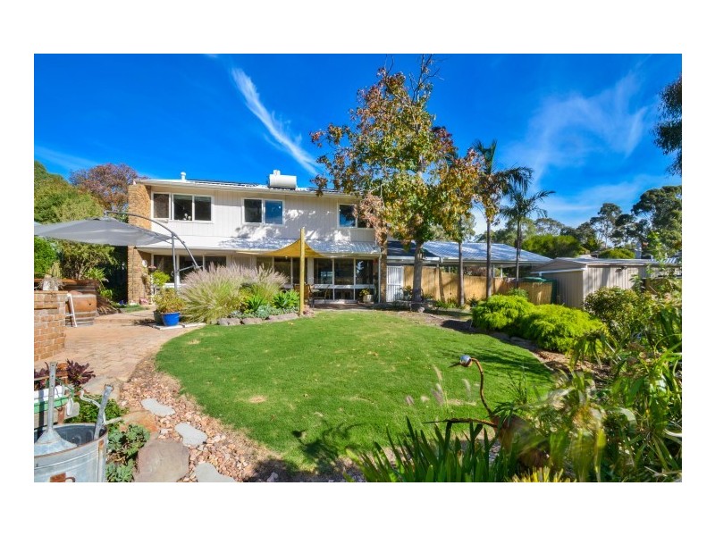 1 Grassdale Rise, Aberfoyle Park SA 5159