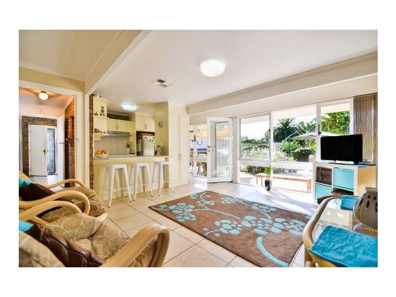 1 Grassdale Rise, Aberfoyle Park SA 5159