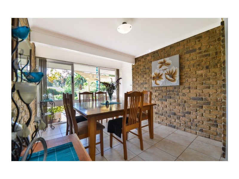 1 Grassdale Rise, Aberfoyle Park SA 5159