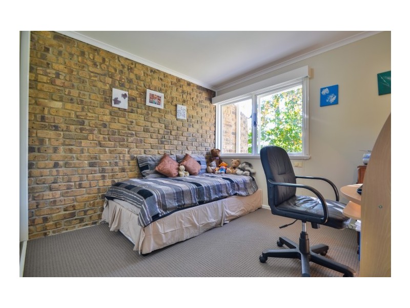 1 Grassdale Rise, Aberfoyle Park SA 5159