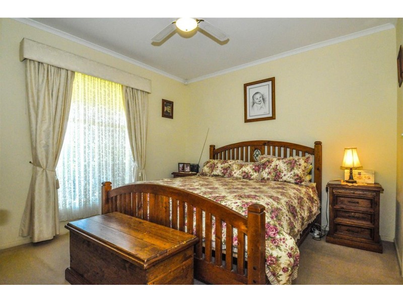 16 Alana Walk, Woodcroft SA 5162