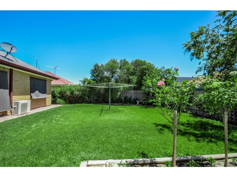 16 Alana Walk, Woodcroft SA 5162