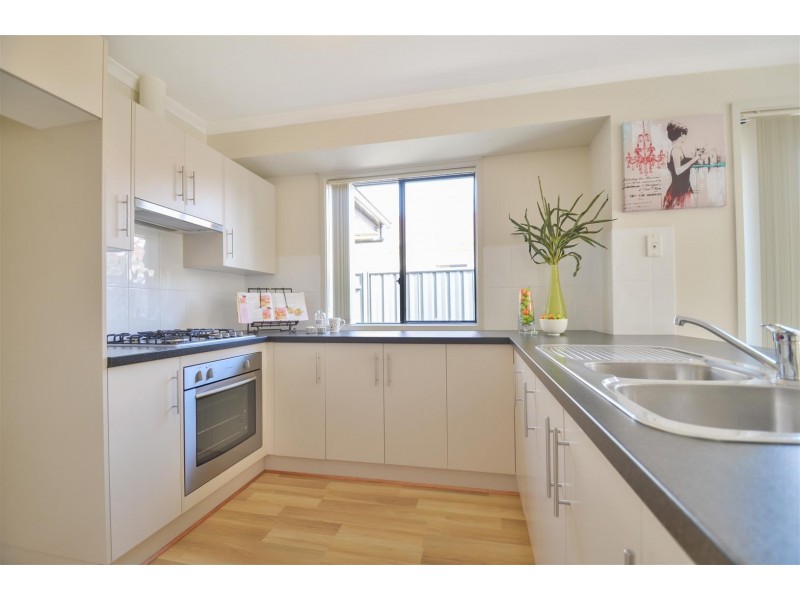 11 Oakwood Cct, Munno Para West SA 5115