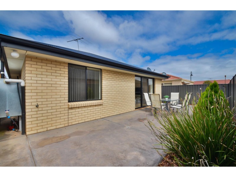 11 Oakwood Cct, Munno Para West SA 5115