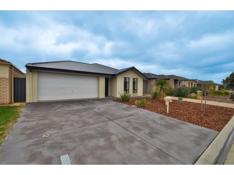 11 Oakwood Cct, Munno Para West SA 5115