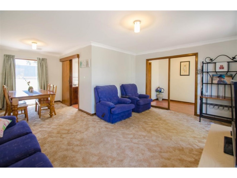 1 Dianne Street, Happy Valley SA 5159
